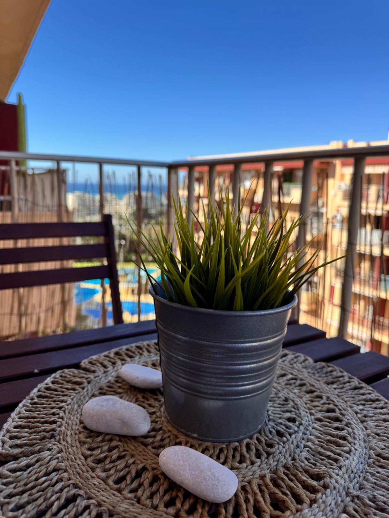 Bythewave Apartments Бенальмадена Экстерьер фото