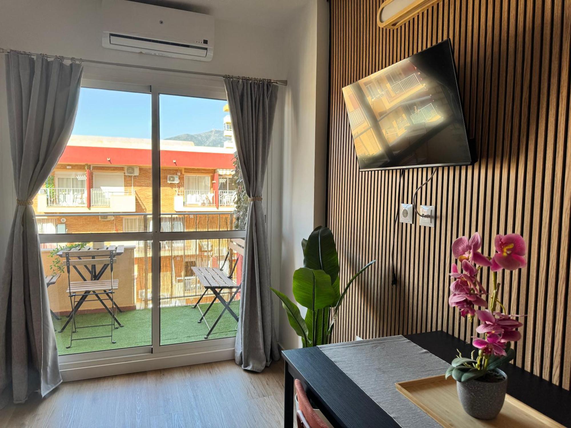 Bythewave Apartments Бенальмадена Экстерьер фото