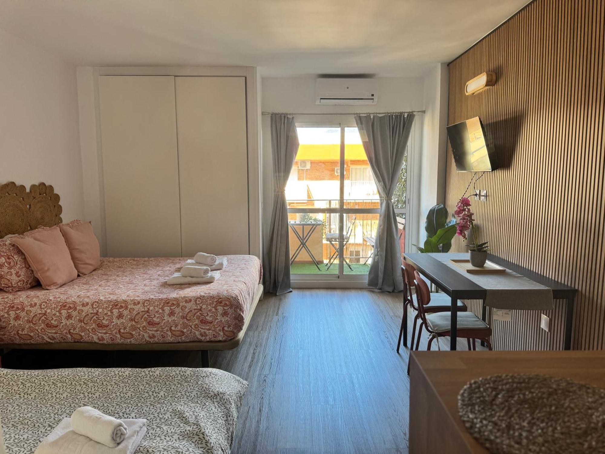 Bythewave Apartments Бенальмадена Экстерьер фото